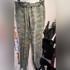 Knox Rose Camo Joggers